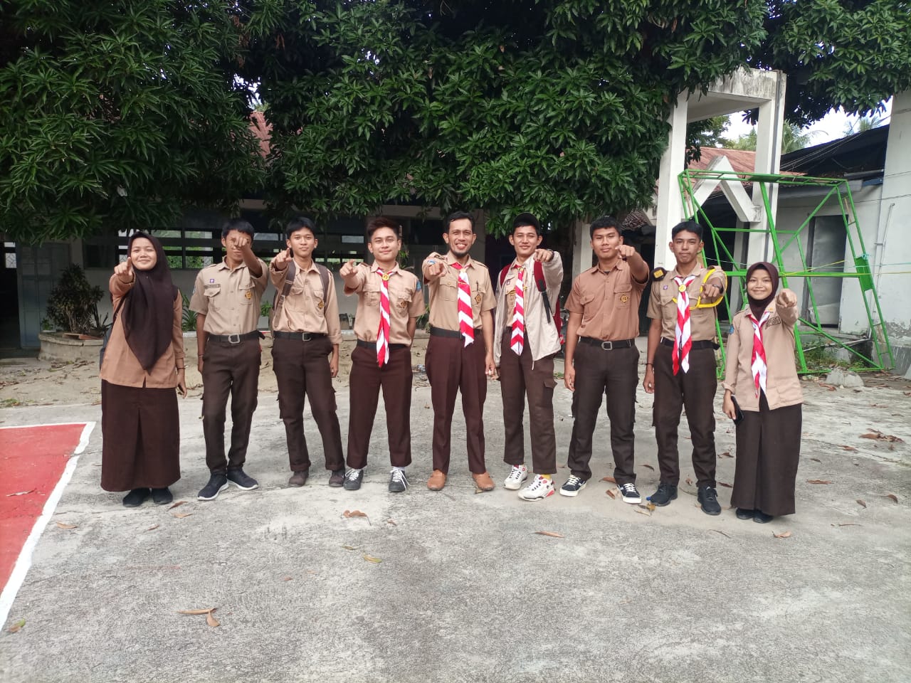 PEMBINAAN PRAMUKA PENEGAK MEMBANGUN GENERASI PEMIMPIN MASA DEPAN